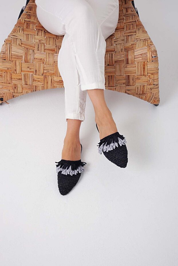 Women's Black Salome Straw Tassel Slippers Byndslm01