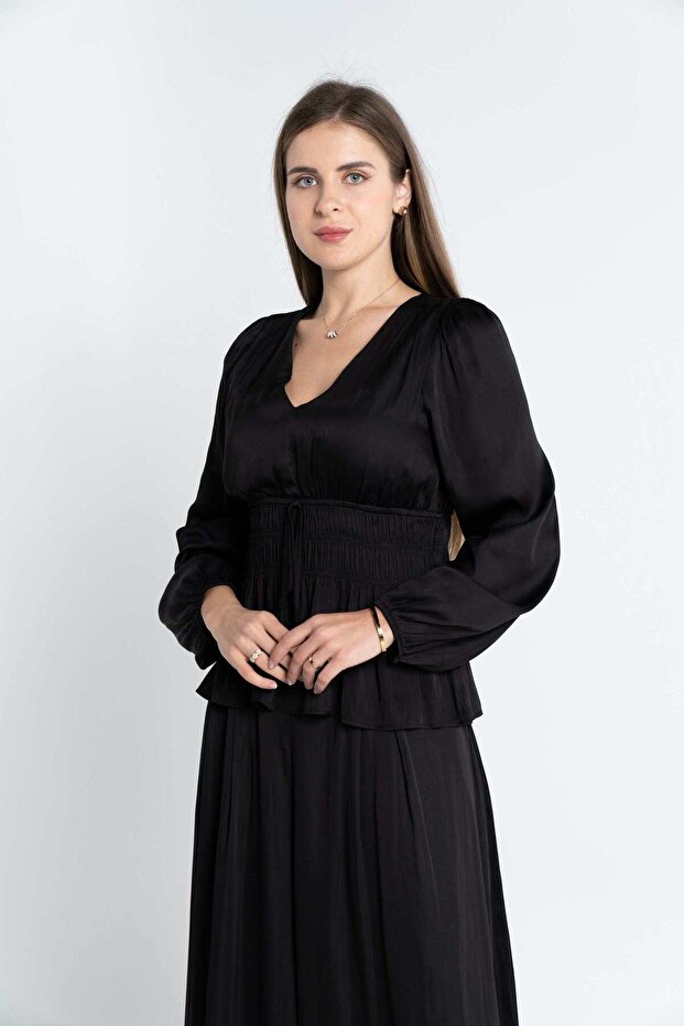 Long Solid Top with Seven Opening & Long Sleeves