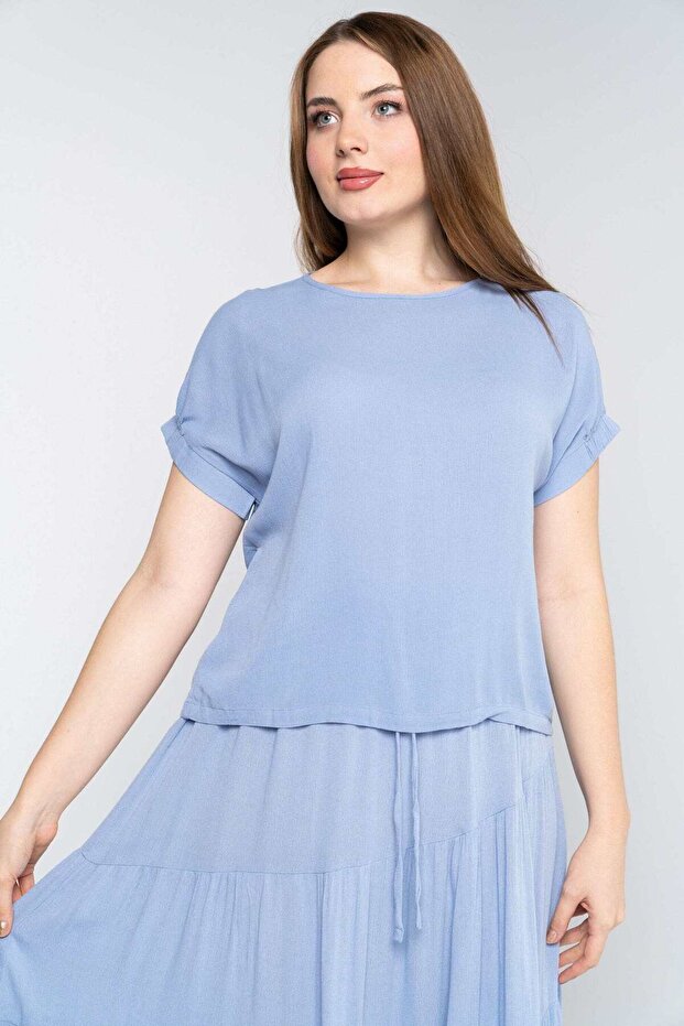 بلوزة سادة بأكمام قصيرة ورقبة دائرية - 1