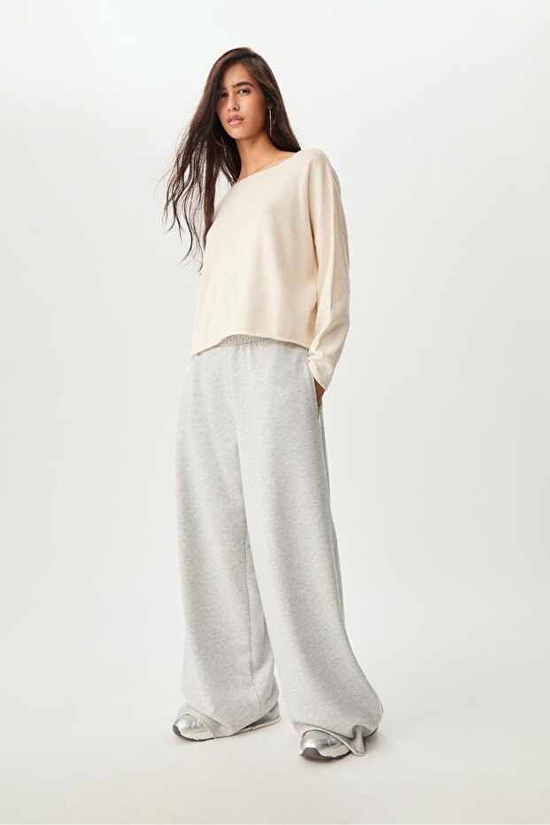 Geniş Yaka Crop Sweatshirt - 2