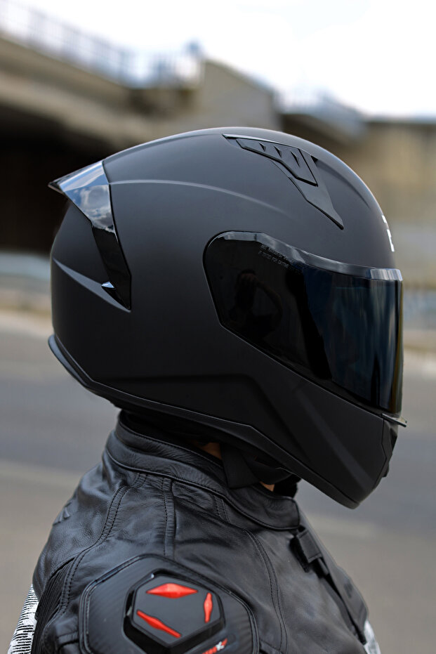 Thunderbolt Mat Siyah Kask - 1