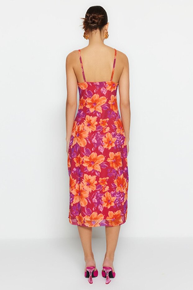 Pembe Çiçek Desenli Yırtmaç Detaylı Astarlı Tül Askılı Belden Açılan Midi Elbise - 6