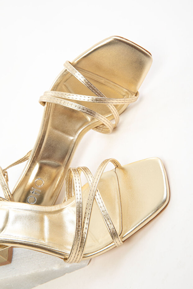 Arany, klasszikus női sarkú cipő 20807 - 5