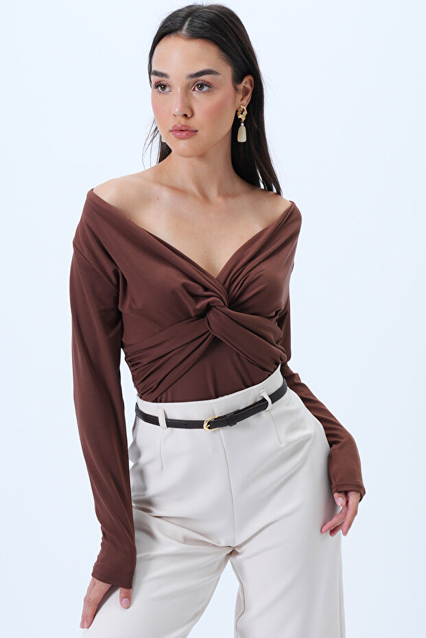 Brown V-Neck Twisted Detailed Lycra Knitted Blouse Alc-X14299