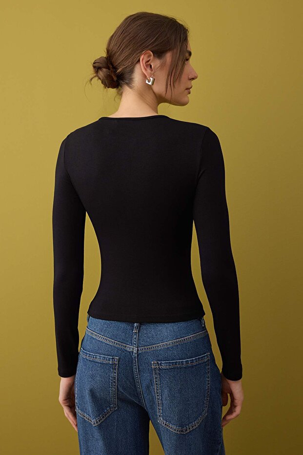 Siyah Fitted/Vücuda Oturan Bisiklet Yaka Düğmeli Örme Bluz TWOAW26BZ00140 - 4