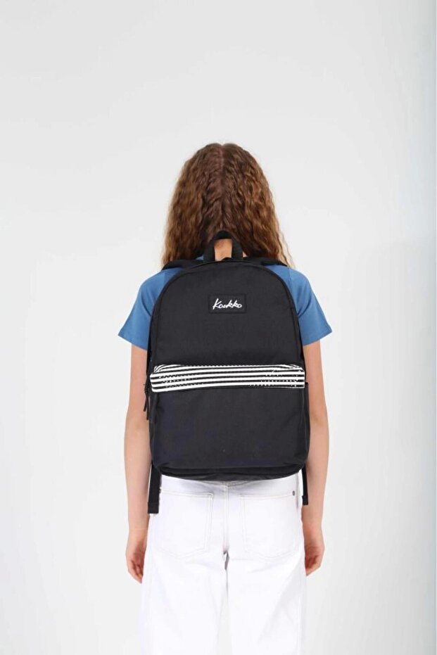 حقيبة ظهر مدرسية بألوان أساسية باللون الأسود K1627 - 3