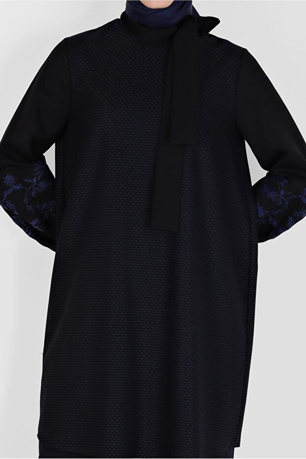 PATCH PATTERNED TUNIC WITH TIE DETAIL 42443 - 4