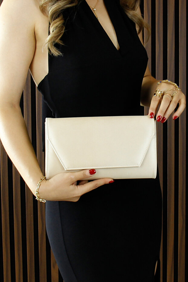 Elegant Evening Dress Handbag with Leather Satin Chain Strap and Magnetic Closure Inner Pocket