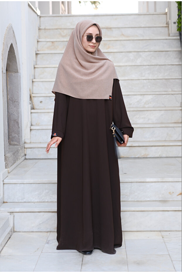 Ajman Elbise Ferace - 1