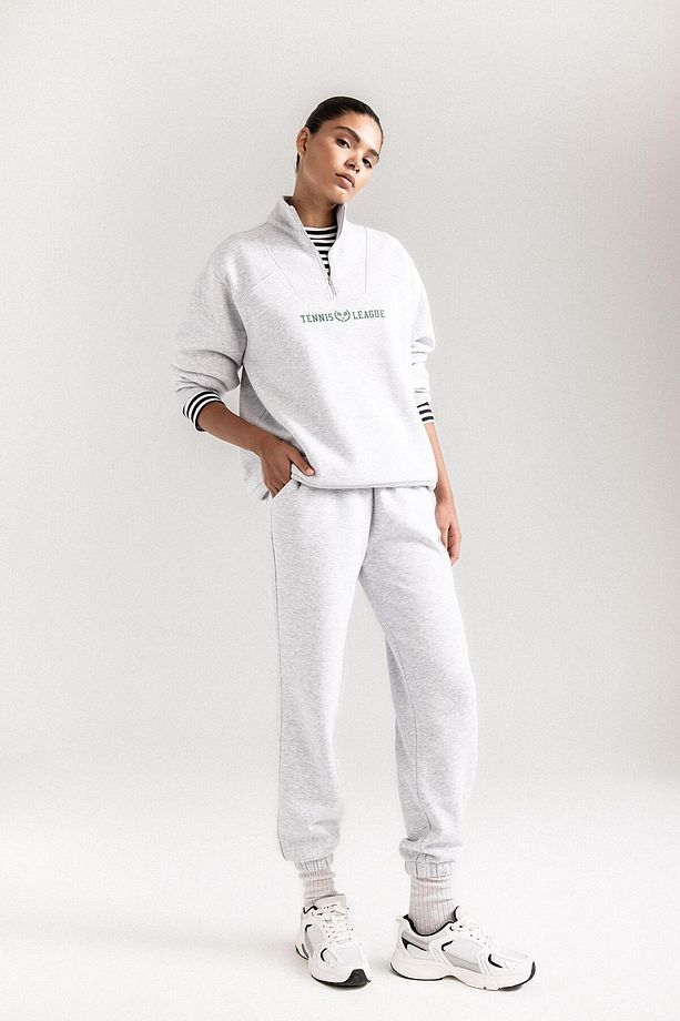 DeFactoFit Sporcu Jogger Eşofman Altı Standart Fit Standart Boy Beli Paçası Lastikli Cepli Bağcıklı - 3