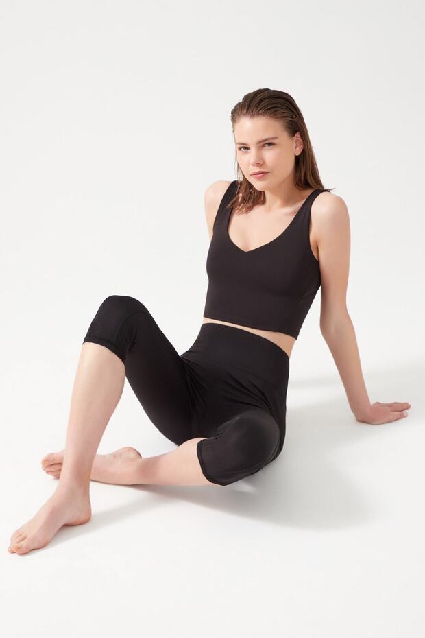 Damskie czarne legginsy Capri z wysokim stanem i podwójną kieszenią poniżej kolan Capri - 4