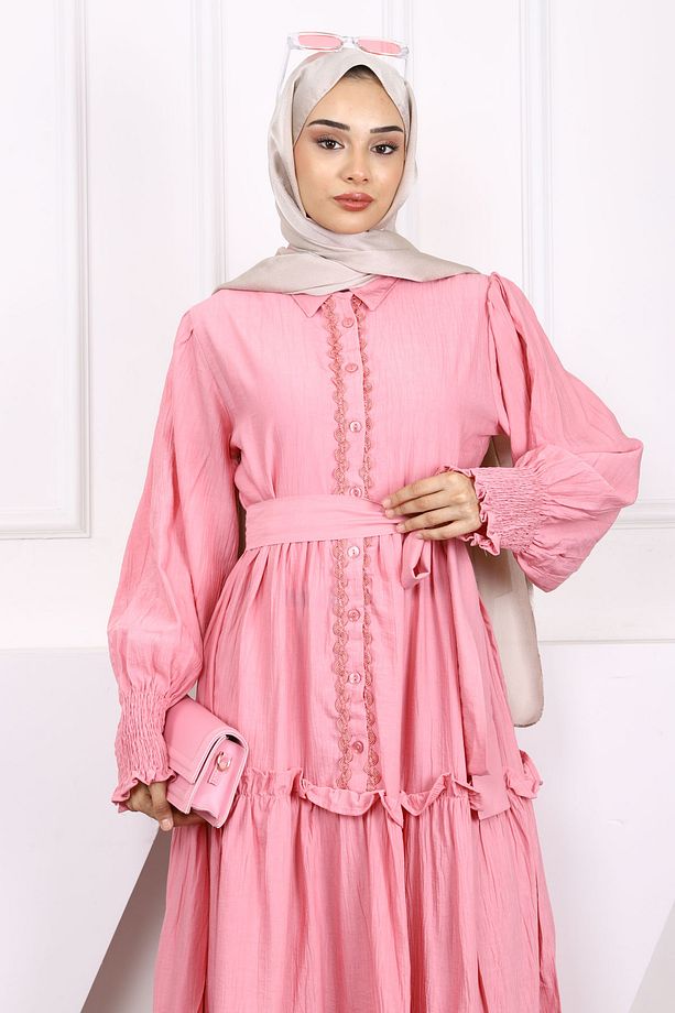 Pembe Önü Nakışlı Bel Kuşaklı Elbise - 3