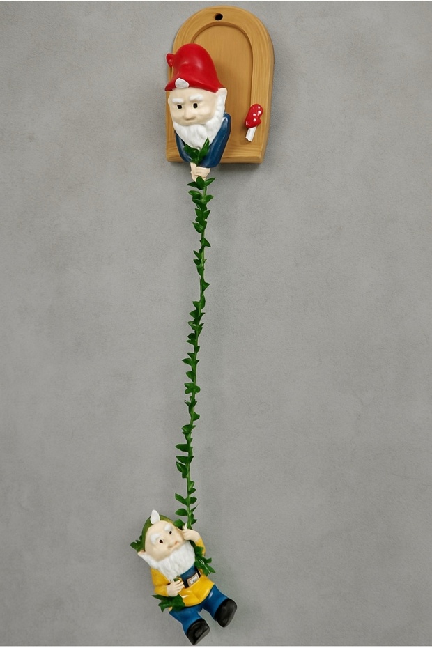 Tırmanan Cüce Duvar Dekoru - 2