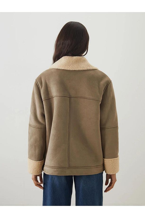 LCW Modest Gömlek Yaka Oversize Kadın Süet Görünümlü Mont (W5) - 5