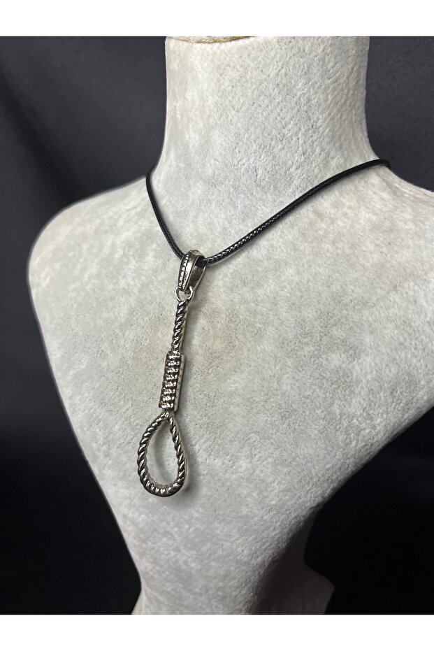 قلادة من الجلد المصبوب بحبل الإعدام - 2