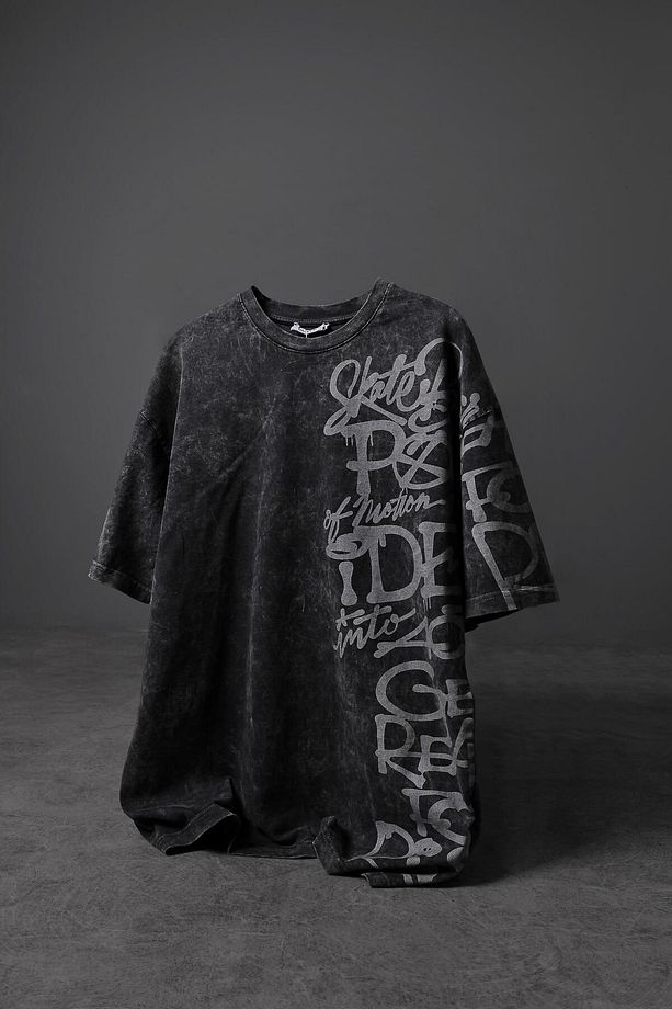 Erkek Antrasit Grafiti Yan Baskı Özel Yıkamalı Kumaş Oversize Tshirt - 1