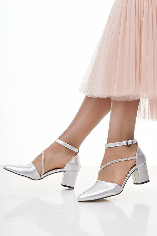 Women's Silver Color 6 cm Heeled Stone New Classic Shoes