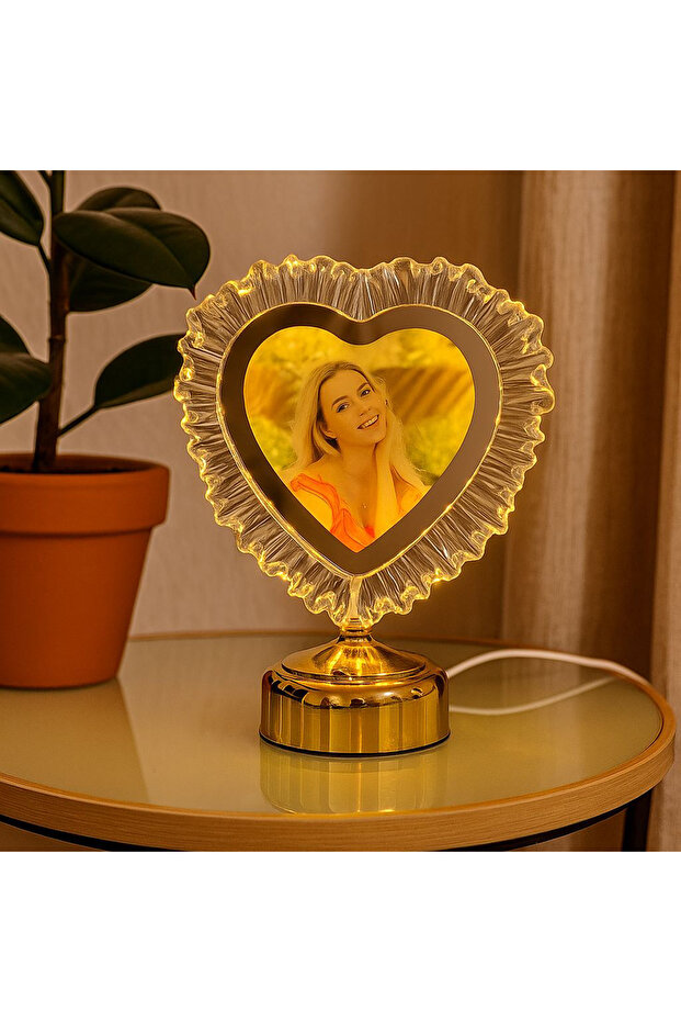 إطار صور LED على شكل قلب كريستالي