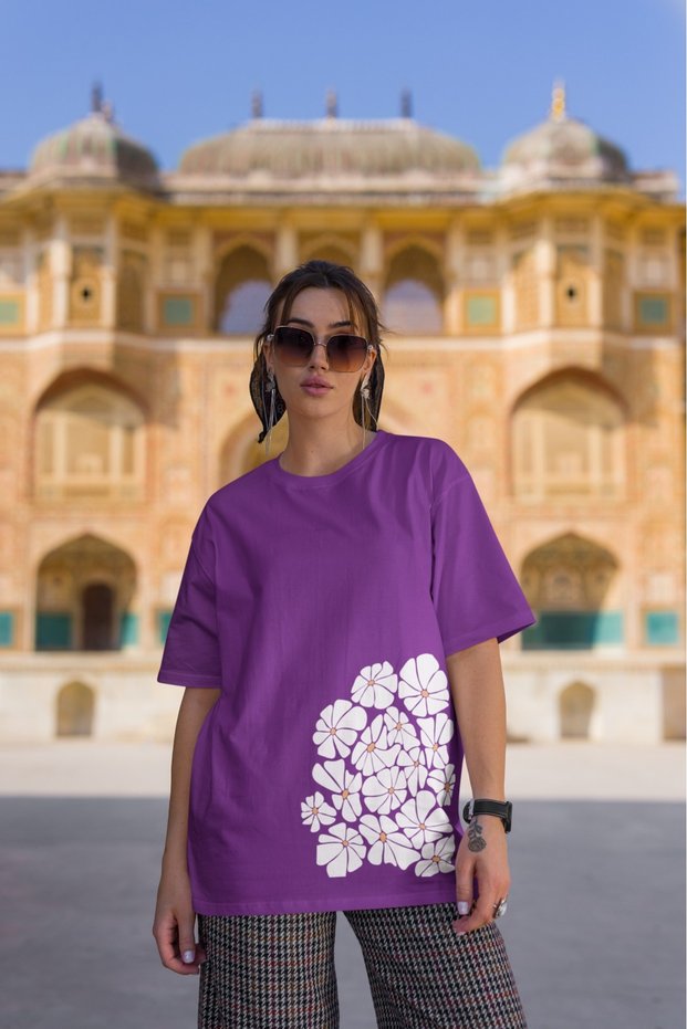 Girl/Woman White Daisies on Bottom Transfer Printed Round Neck Short Sleeve T-Shirt
