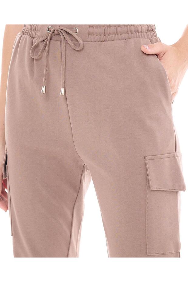بنطلون رياضي كارجو سادة مع خصر برباط - 4