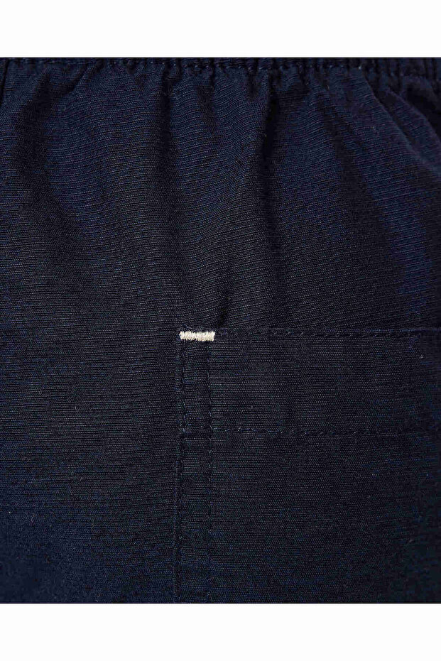 شورت سادة مع خصر برباط - 4