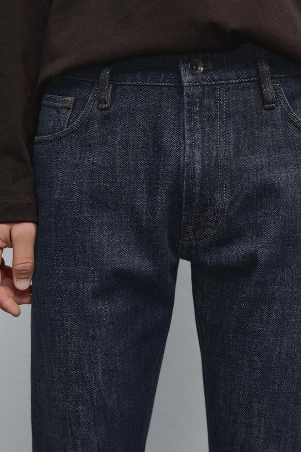 Tapered fit jean - 4