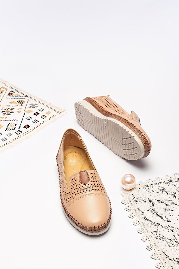 Kadın 4 Nokta Ortopedik Terletmez Kaymaz Yürüyüş Anatomik Taban Ayakkabı Bej - 1