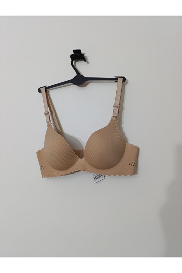 Women's Laser Cut Seamless Supported Padded Bra Skin Color
