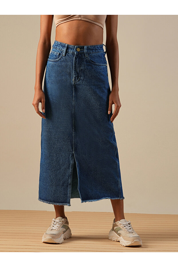 Mid-Rise Front Slit Fringed Hem Midi Denim Skirt
