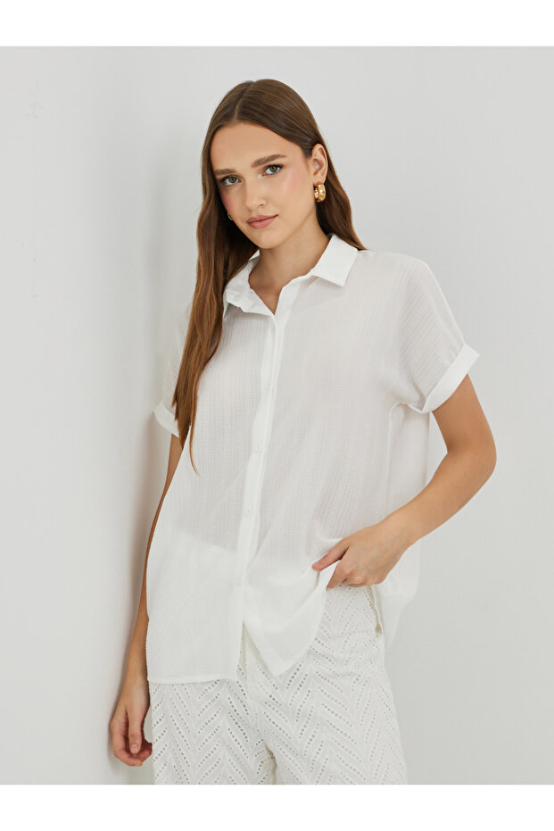Texture Spread Collar Short Sleeve Shirt