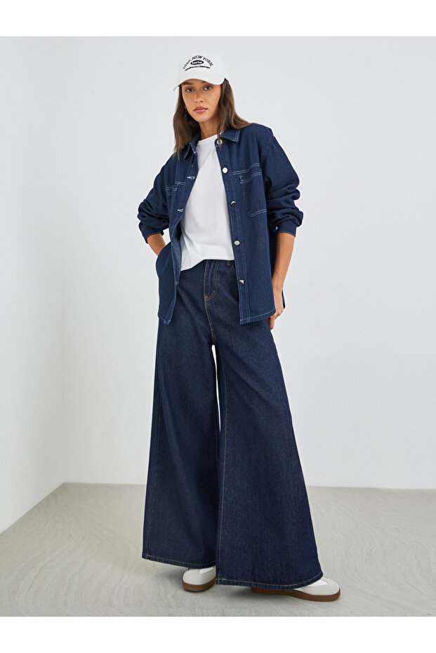 قميص سادة بأزرار وياقة واسعة - 2