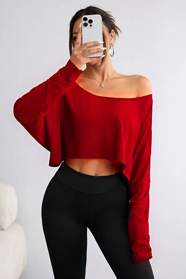 Red Women's Off Shoulder Boat Neck Oversize Long Sleeve Crop T-Shirt