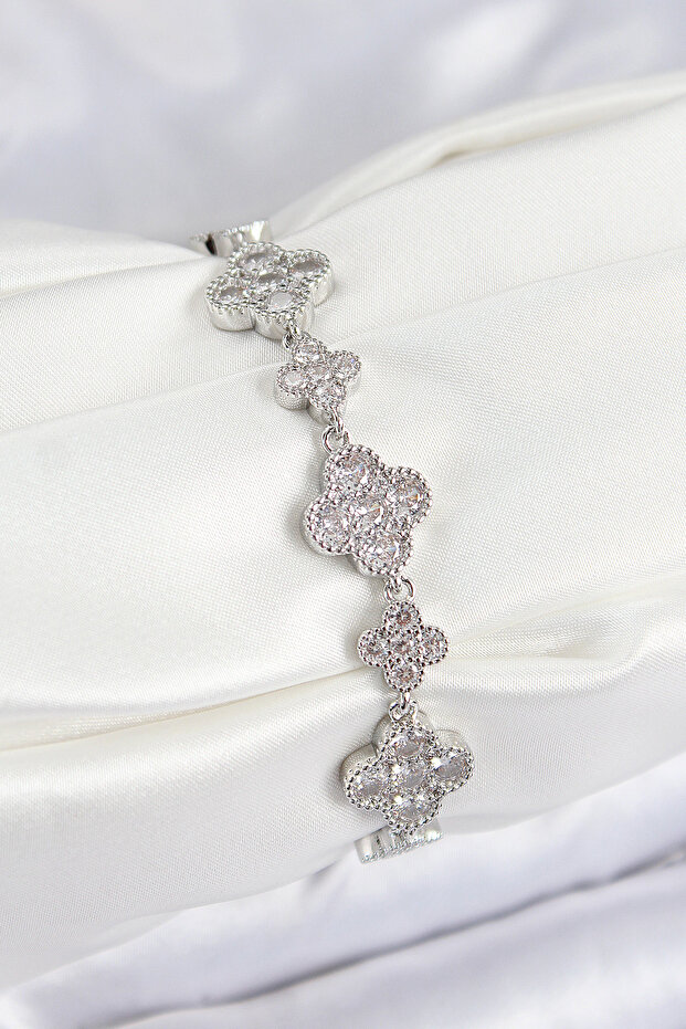 Brass Zircon Stone Clover Model Silver Color Vip Series Women's Bracelet