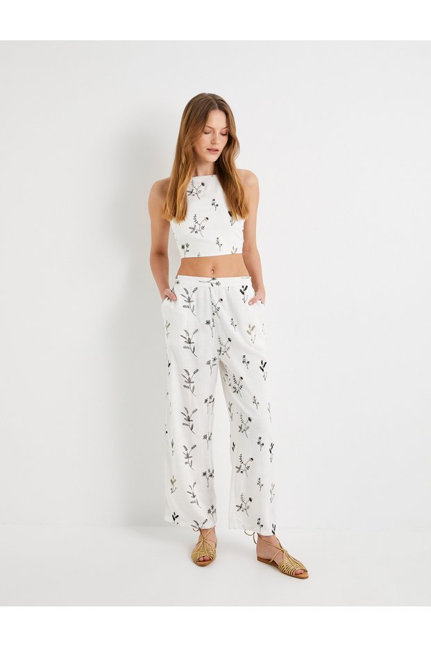 Medium Rise Wide Leg Trousers