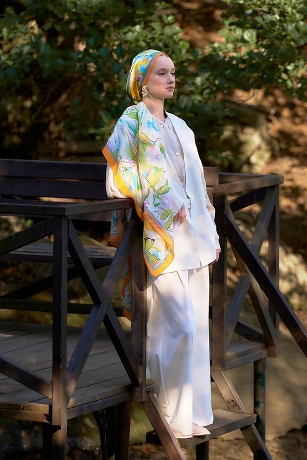 Orange Ed Scarf Inspired Limerence Pattern Shawl - 2