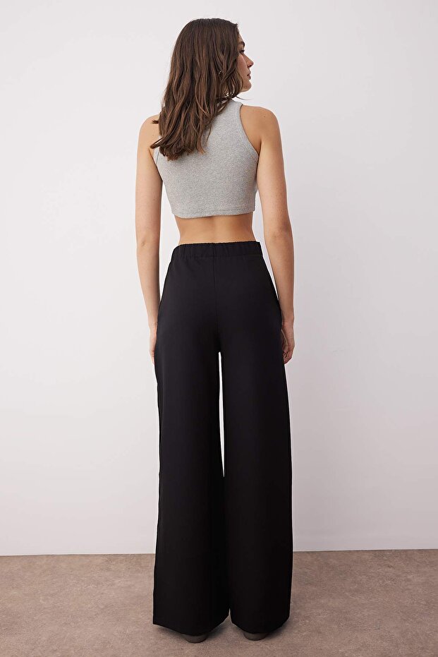 Siyah Wide Leg/Geniş Paça Yanları Düğmeli Dokuma Kumaş Pantolon TWOSS20PL0398 - 5