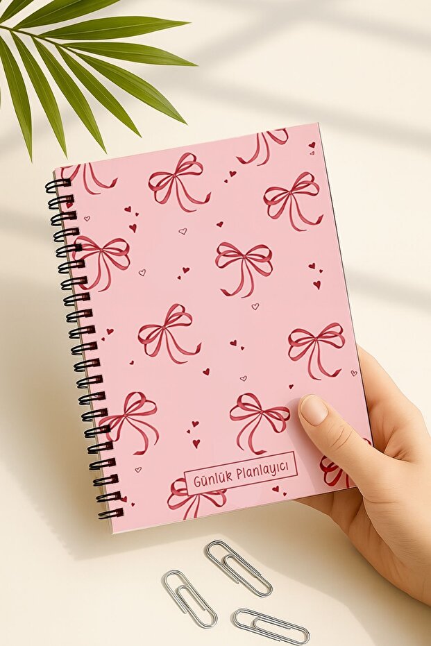 Eldesen Tasarım Günlük Planlayıcı A5 Defter, Notlar, Yapılacaklar, Esnek Karton Kapaklı, 100 Günlük, Pembe Fiyonk