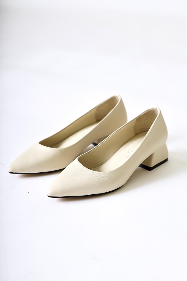 Genuine Leather Berta Beige Pointed Toe Low Heel Shoes Women's Classic Heeled Shoes