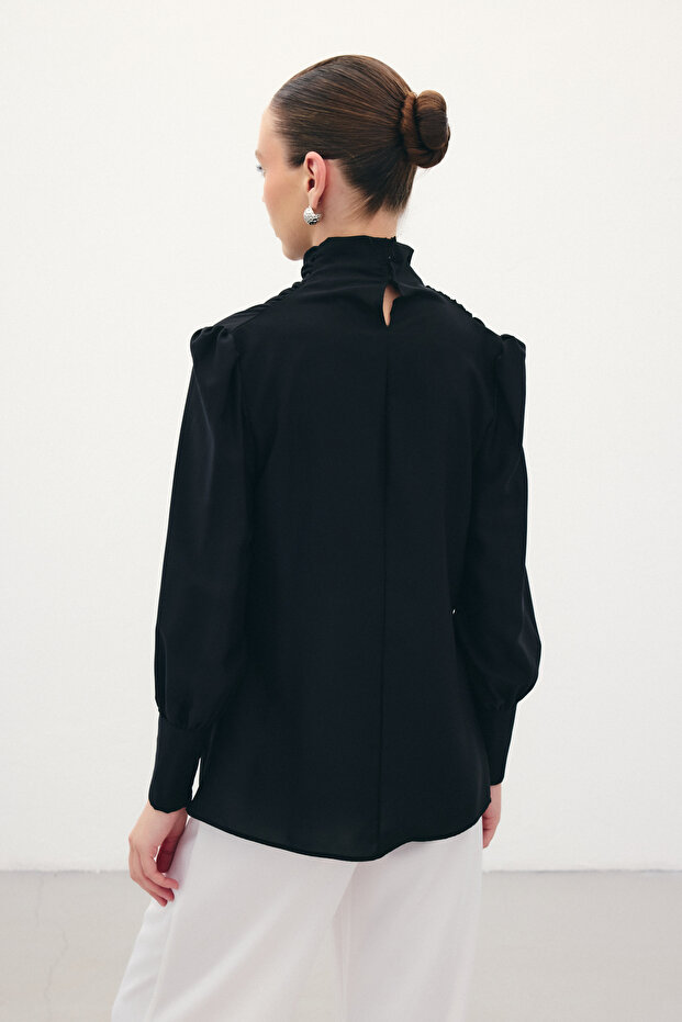 Drape Detaylı Bluz - Siyah - 8