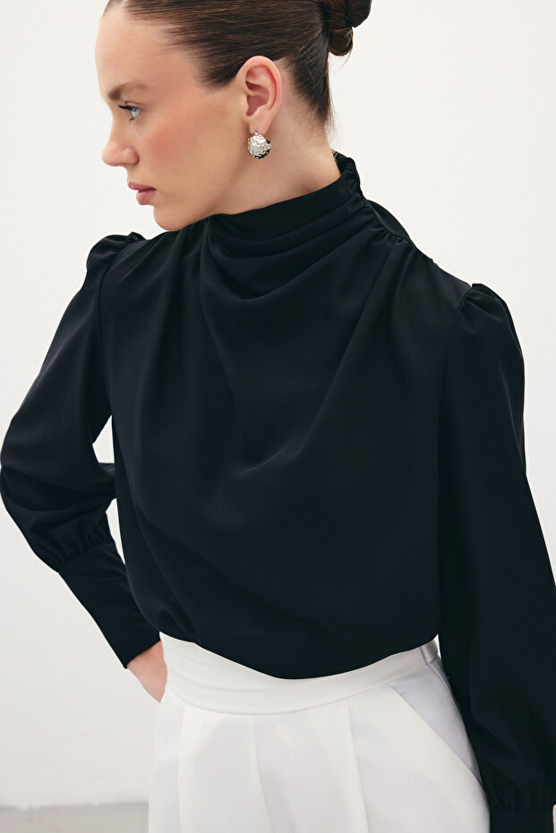 Drape Detaylı Bluz - Siyah - 2