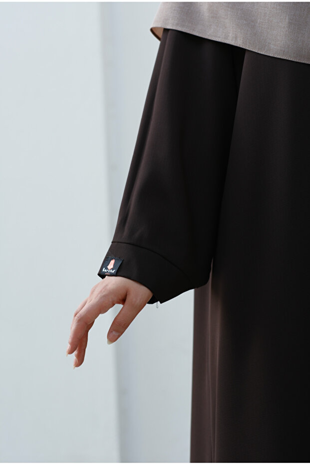 Ajman Elbise Ferace - 6