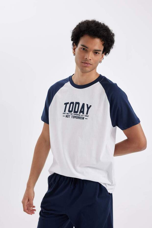 Regular Fit Pijama Takımı Bisiklet Yaka Baskılı Kısa Kollu Üst Beli Bağcıklı Şort Alt C3107AX24HS - 4
