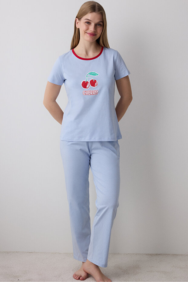 طقم بيجامة بنطلون الكرز باللون الأزرق الفاتح - 1