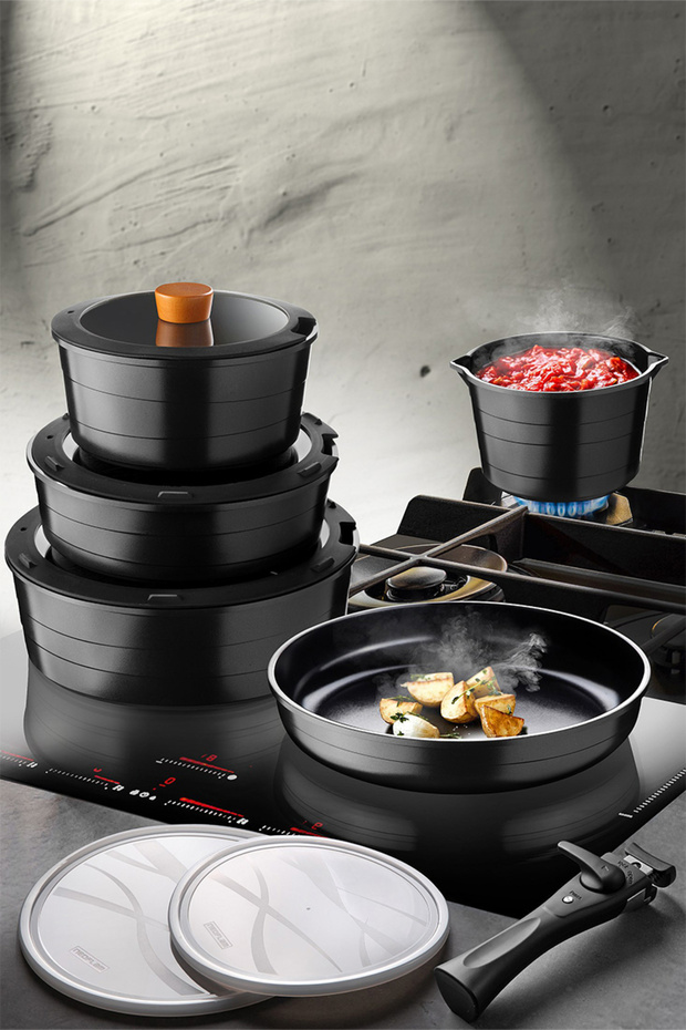 Midas Ceramic Coated 11 Piece Interlocking Cookware Set with Detachable Handles - Black