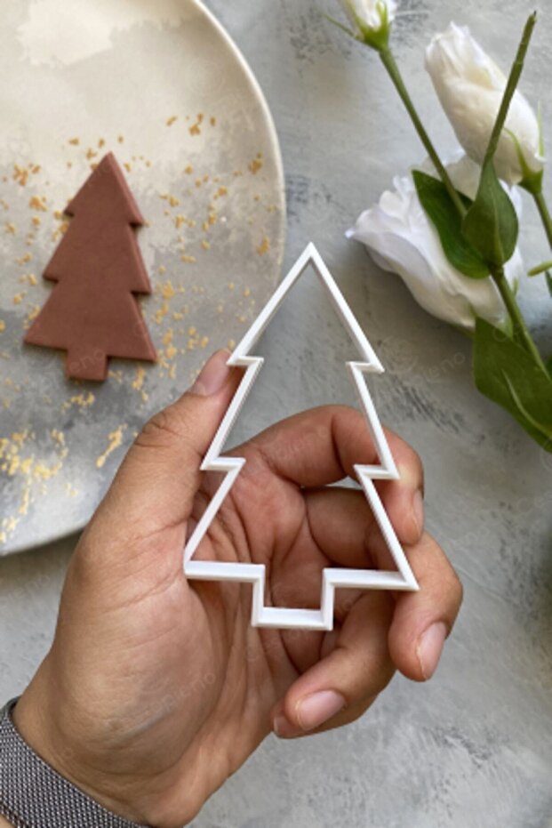 قالب كوكي شجرة الصنوبر - 1