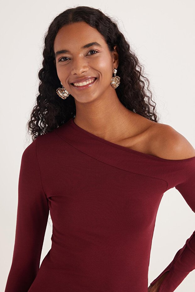 Women's Standard Fit Asymmetrical Collar Viscose Burgundy Blouse