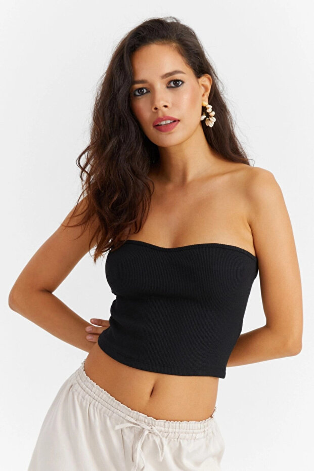 Women's Black Heart Collar Crop Blouse Yİ2452