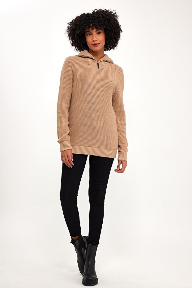Zipped Fisherman Collar Beige Sleeves Sweater (E22-18121)