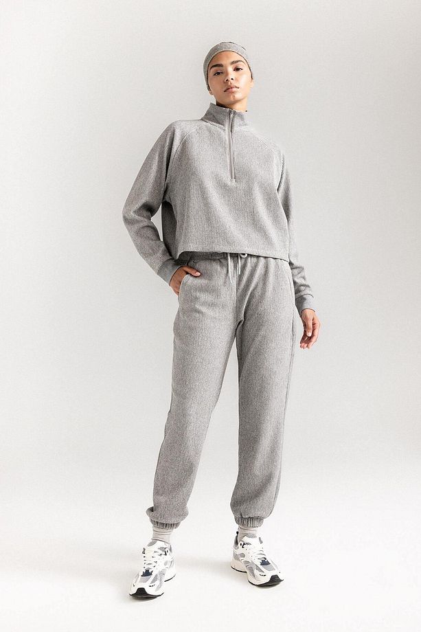 DeFactoFit Standart Fit Sporcu Jogger Eşofman Altı Beli Paçası Lastikli D1707AX24AU - 1