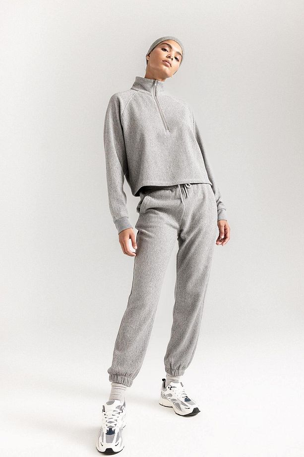 DeFactoFit Standart Fit Sporcu Jogger Eşofman Altı Beli Paçası Lastikli D1707AX24AU - 3